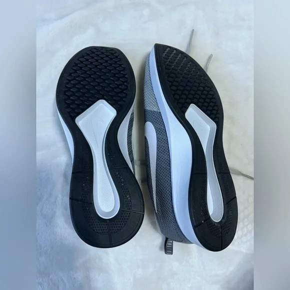 Women’s Nike Dualtone Racer - Picture 4 of 6